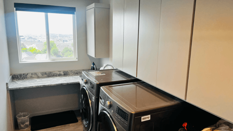 Lehi House: 4487 N Foxtrail Cir