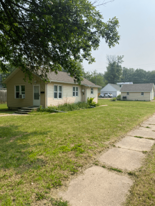Granite Falls House: 793 8th Ave