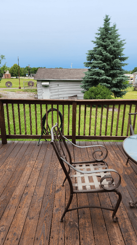 Amherst House: 44840 North Ridge Road