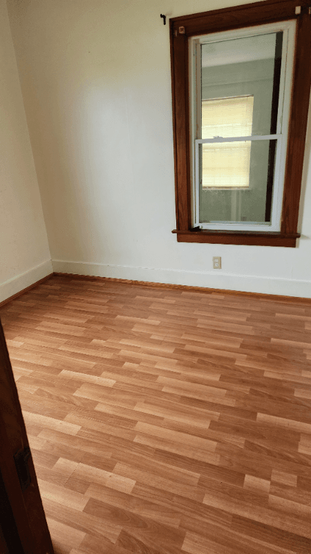 Amherst House: 44840 North Ridge Road