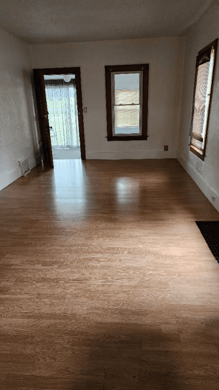 Amherst House: 44840 North Ridge Road