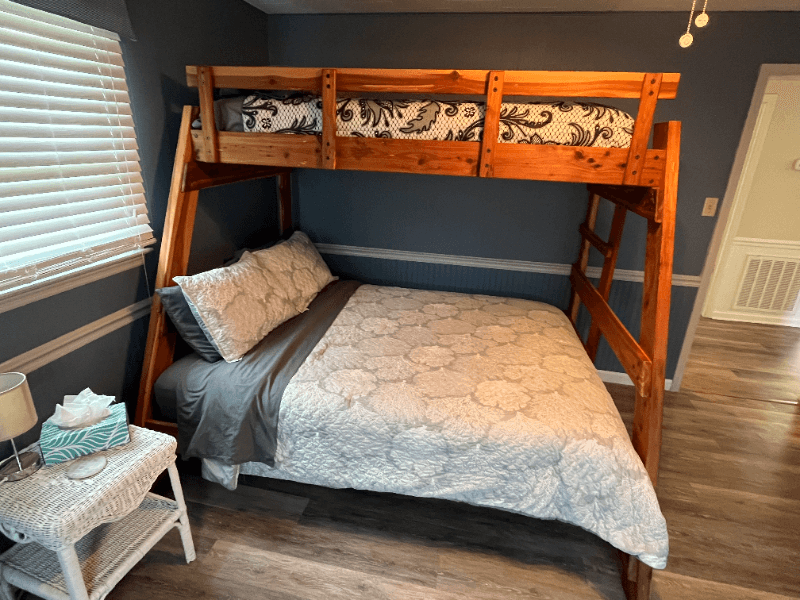 North Myrtle Beach House: 305 22nd Ave North