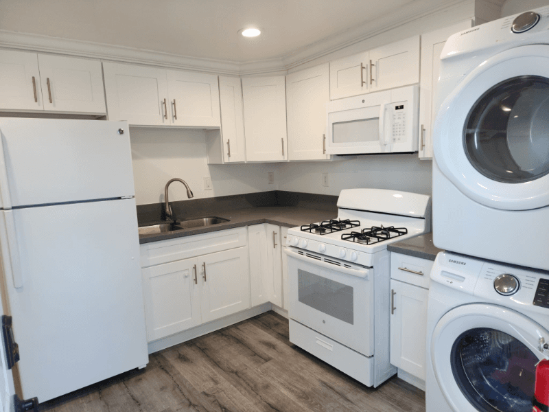 Reseda House: 19226 Hartland Street