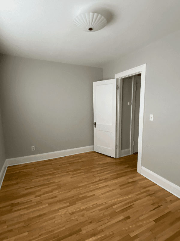 Saint Paul Apartment: 488 S. Snelling Ave.