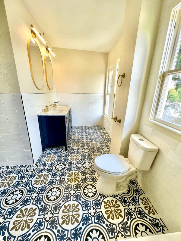 Waxahachie House: 417 W Franklin St, TX,