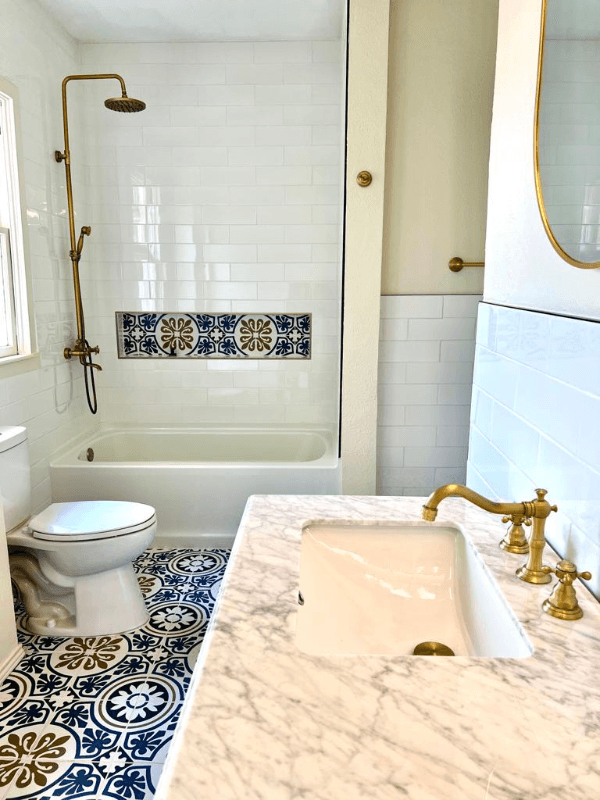 Waxahachie House: 417 W Franklin St, TX,