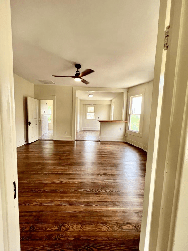 Waxahachie House: 417 W Franklin St, TX,