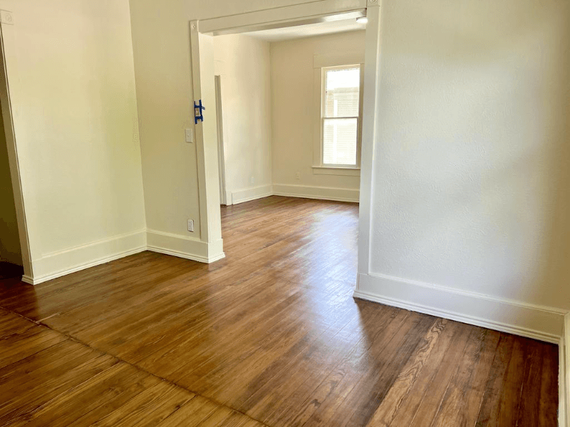 Waxahachie House: 417 W Franklin St, TX,