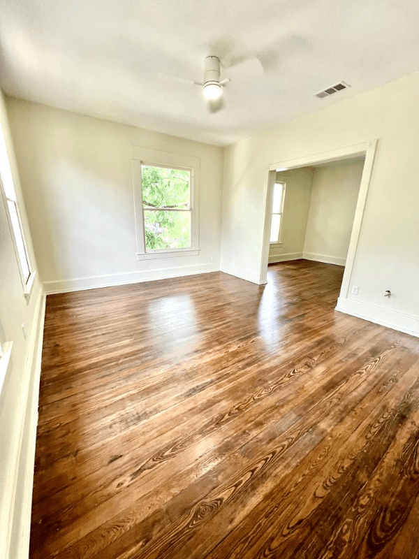 Waxahachie House: 417 W Franklin St, TX,