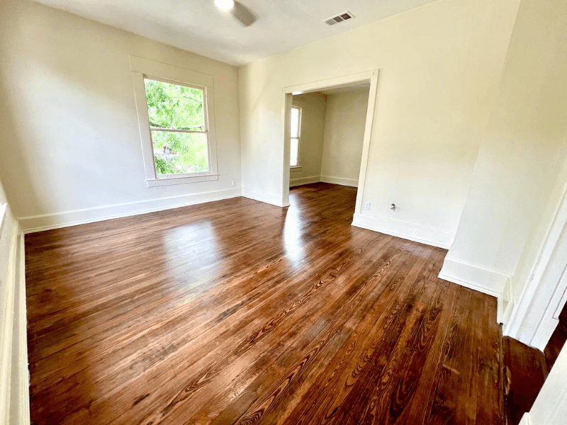 Waxahachie House: 417 W Franklin St, TX,
