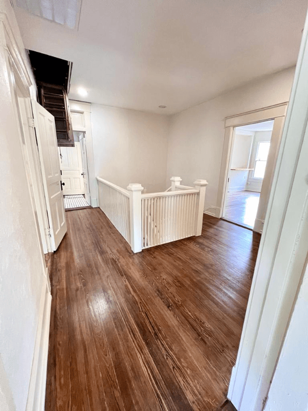 Waxahachie House: 417 W Franklin St, TX,