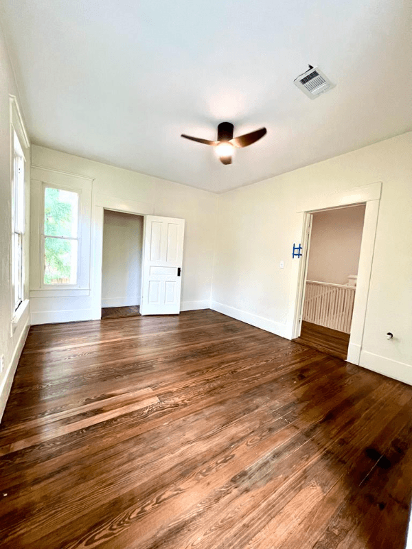 Waxahachie House: 417 W Franklin St, TX,