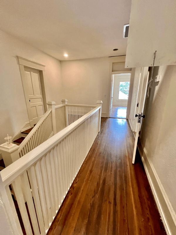 Waxahachie House: 417 W Franklin St, TX,