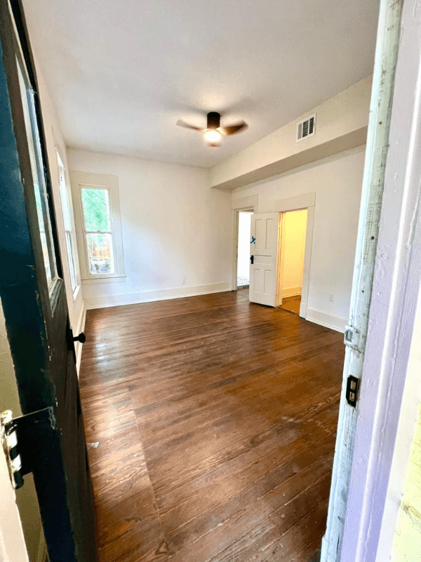Waxahachie House: 417 W Franklin St, TX,