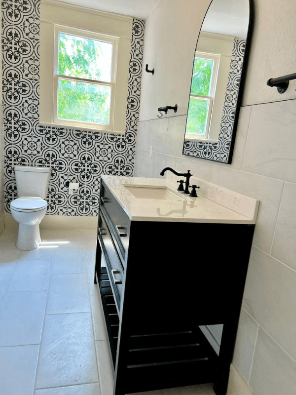 Waxahachie House: 417 W Franklin St, TX,