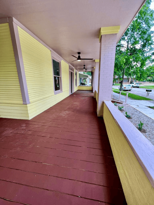 Waxahachie House: 417 W Franklin St, TX,