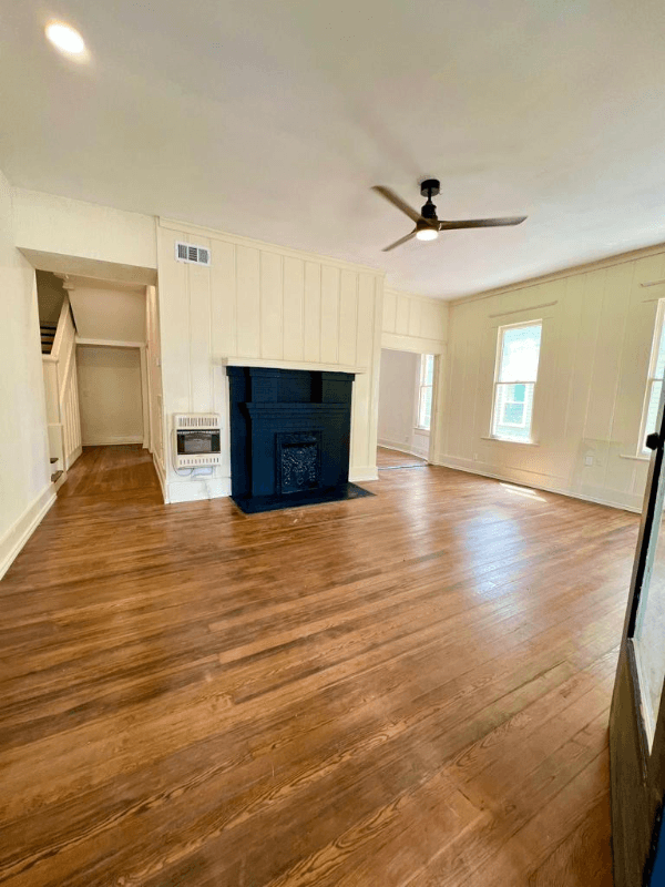 Waxahachie House: 417 W Franklin St, TX,