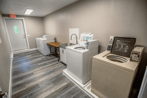 Delphi Apartment: 110 W. Front St.