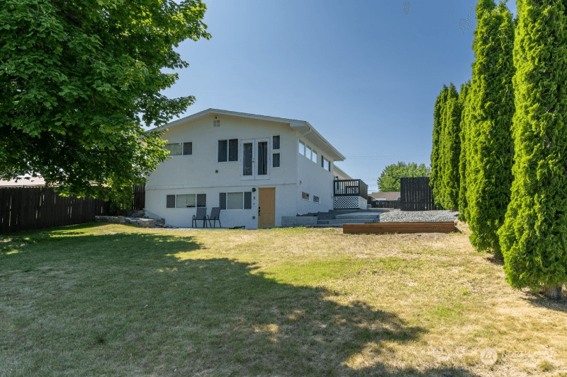 Moses Lake Condo: 3013 W. Lakeside Drive