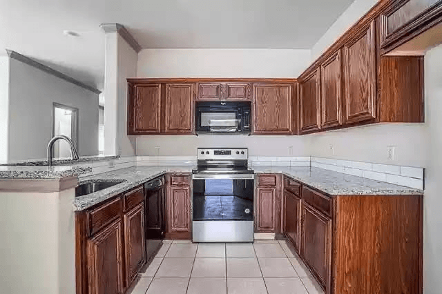 Grand Prairie Townhome: 2361 Homewood Ln