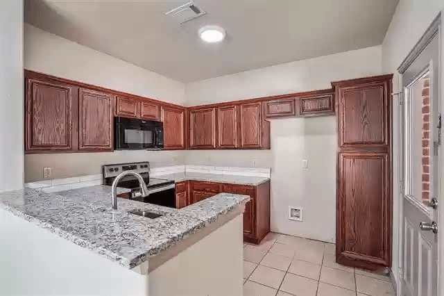 Grand Prairie Townhome: 2361 Homewood Ln