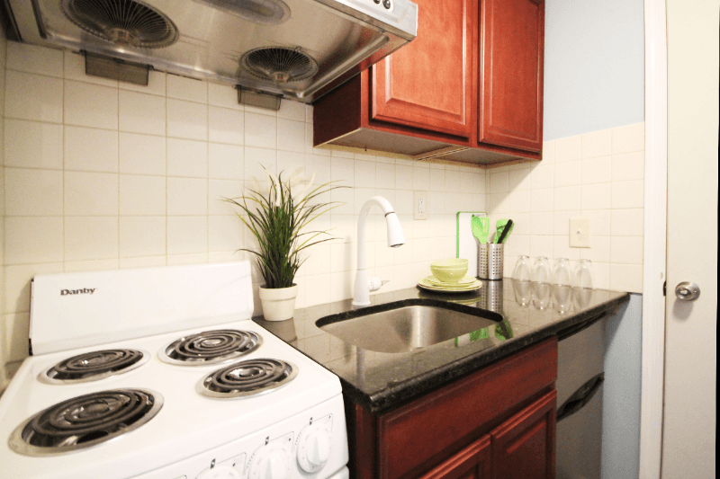 PHILADELPHIA Apartment: 4417 SANSOM ST