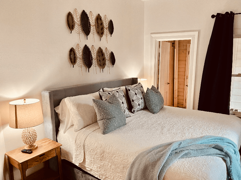 Hot Springs House: 169 Crest Street