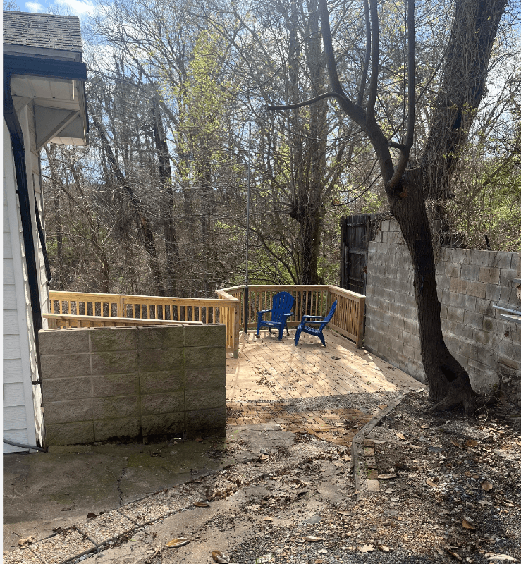Hot Springs House: 169 Crest Street