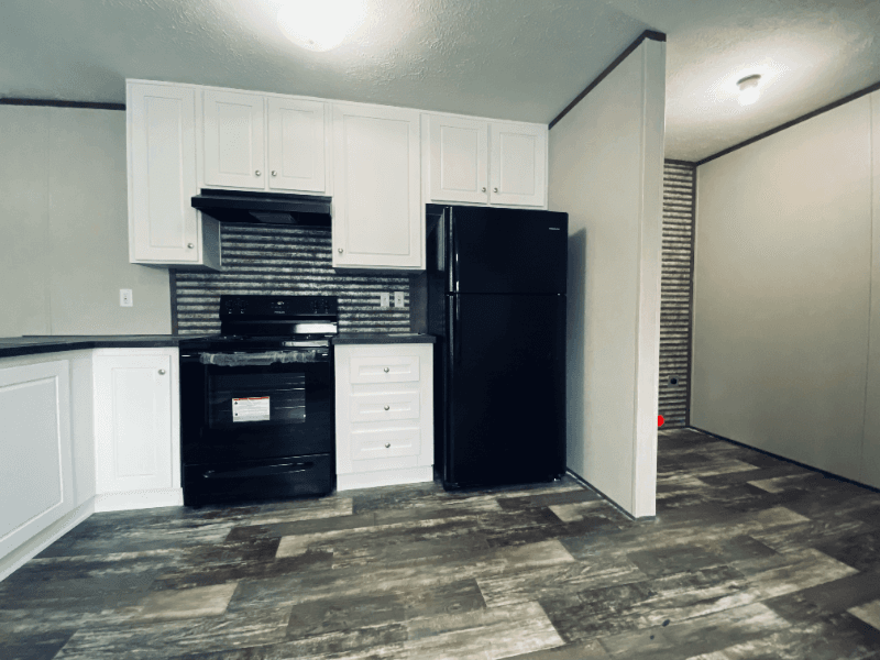 Fort Wayne House: 12204 Indianapolis Rd