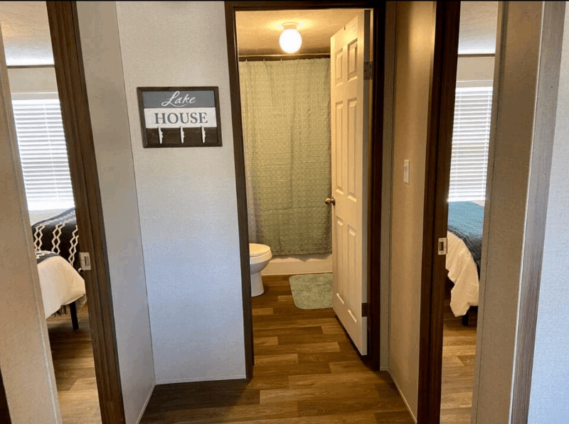 Elephant Butte House: 407 Hallmark Street