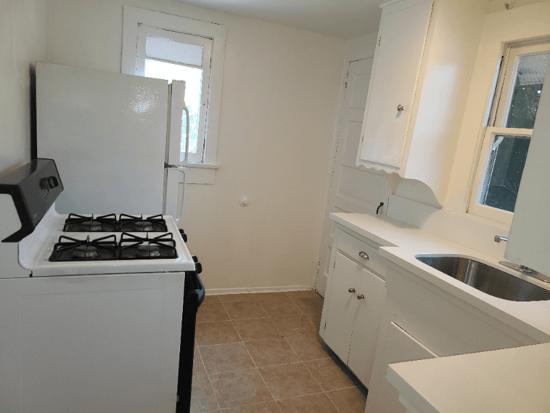 Pasadena Apartment: 695 Cordova St