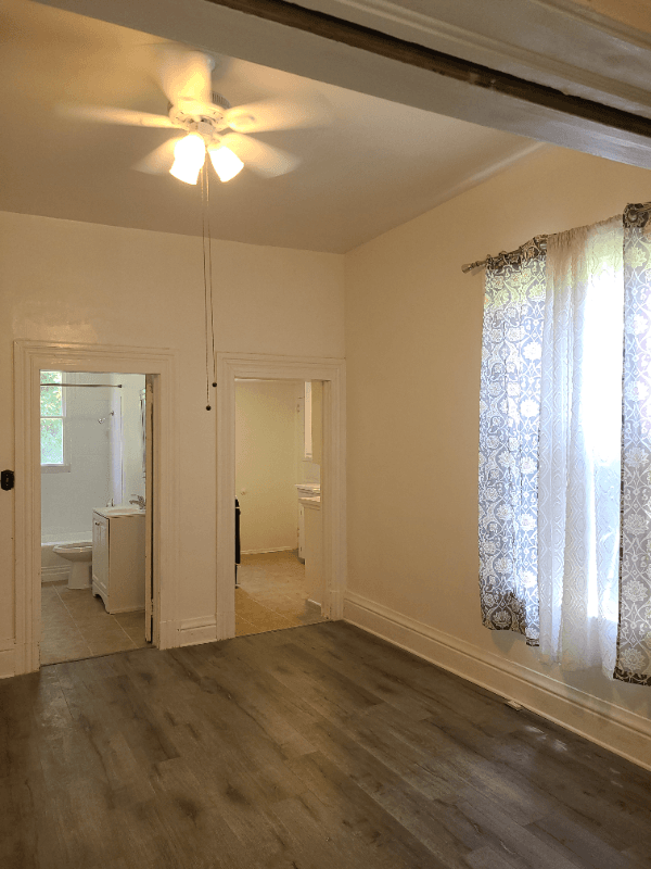 Pasadena Apartment: 695 Cordova St