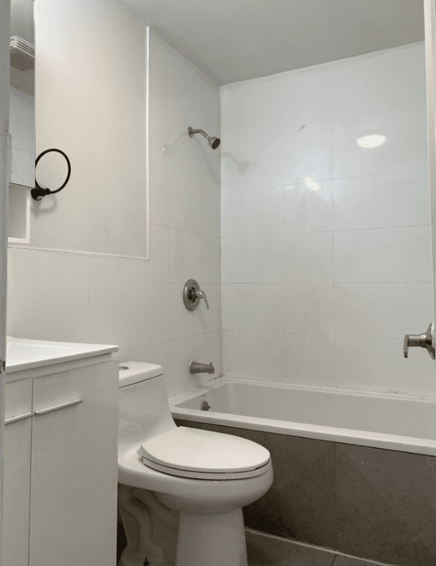 Jersey City Apartment: 590 Bergen Ave