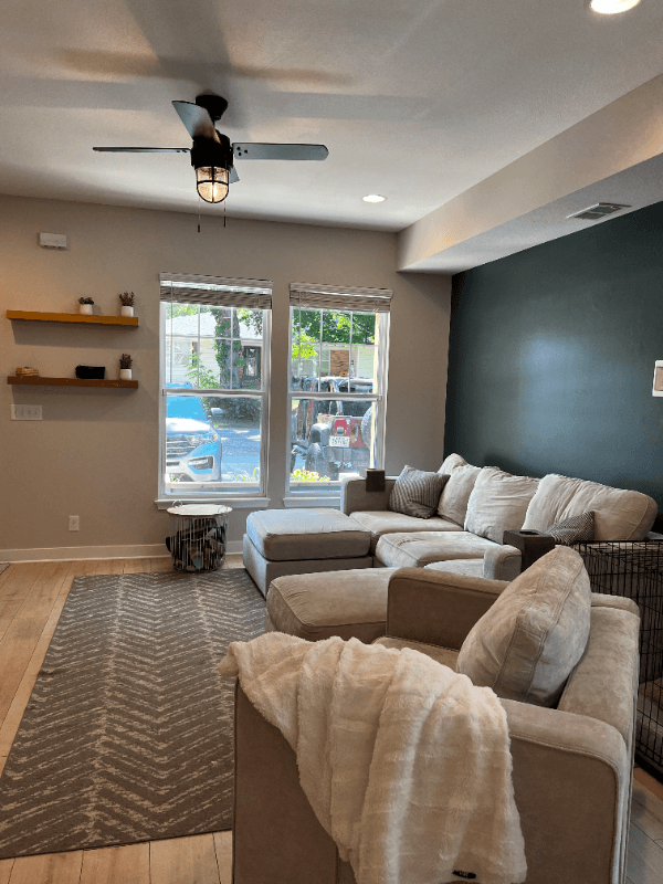 Blue Springs House: 304 SW 16TH ST