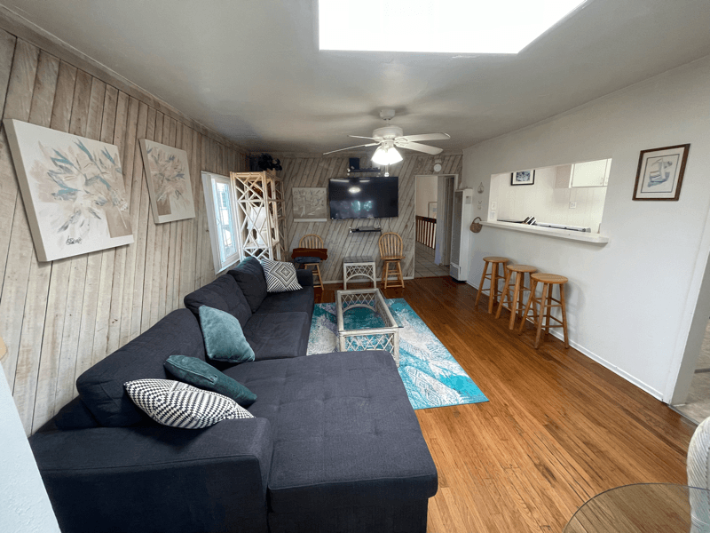 San Diego Multiplex: 820 Island Ct