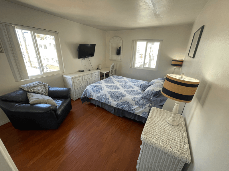 San Diego Multiplex: 820 Island Ct