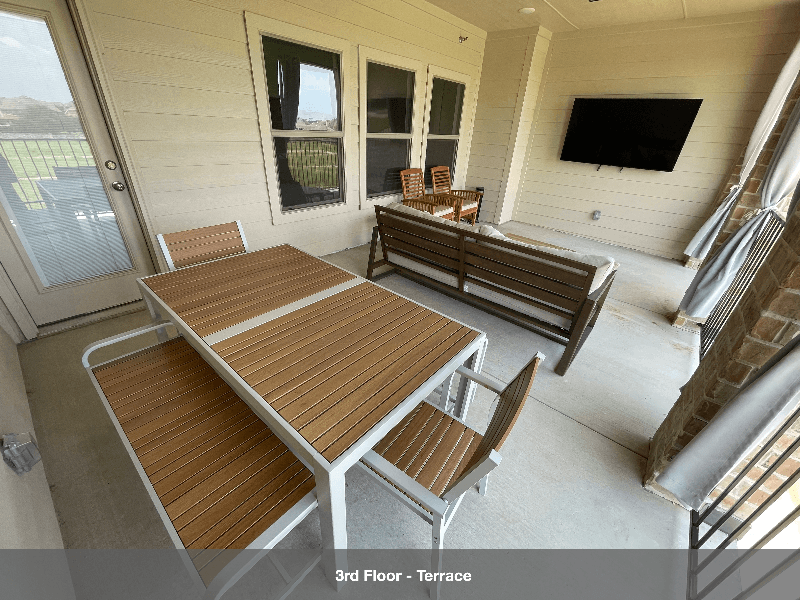 Lewisville Townhome: 309 Ferndale St