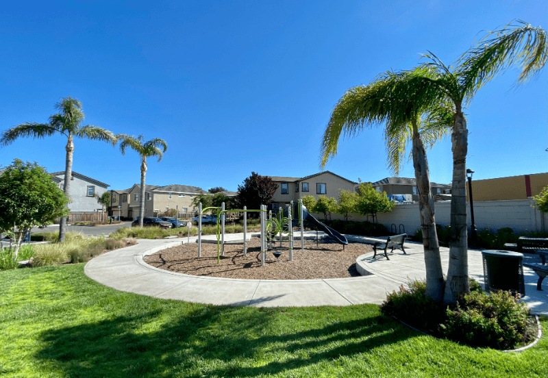 East Palo Alto House: 910 Montage Circle