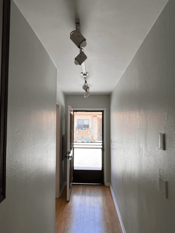Mar Vista Los Angeles Townhome: 4365 Mclaughlin AVe