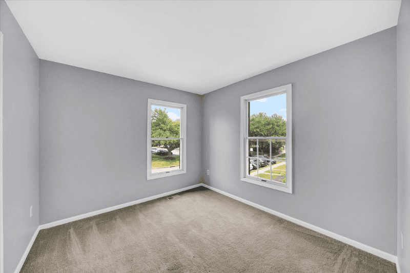 Owings Mills House: 27 Preakness ct