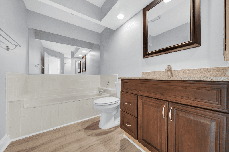 Owings Mills House: 27 Preakness ct