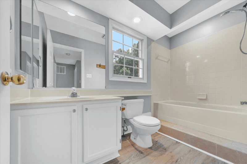 Owings Mills House: 27 Preakness ct
