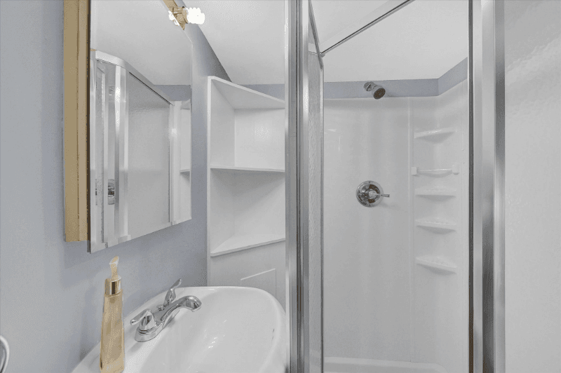Owings Mills House: 27 Preakness ct