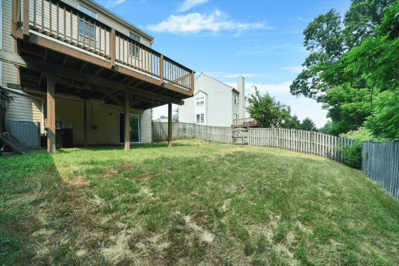 Owings Mills House: 27 Preakness ct