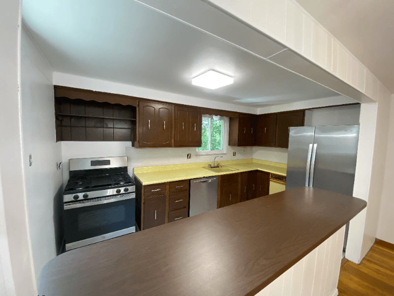 Verona House: 614 First St