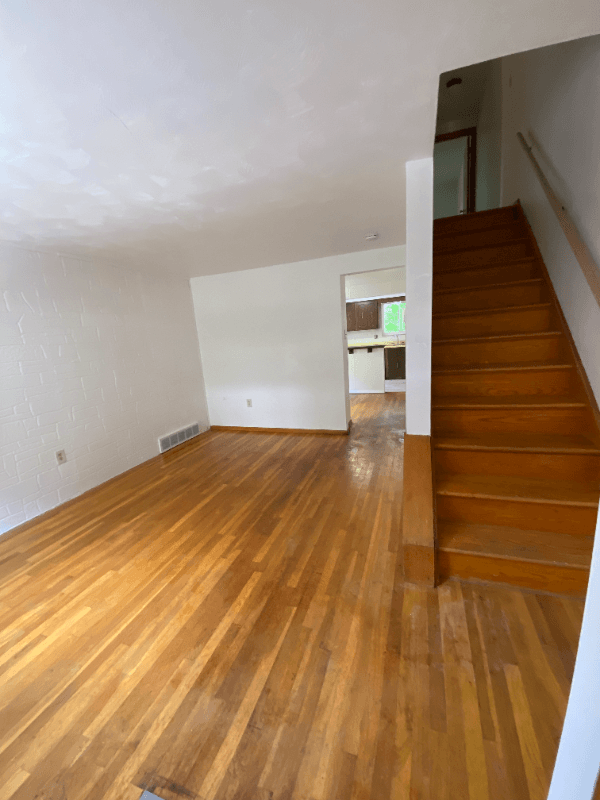 Verona House: 614 First St