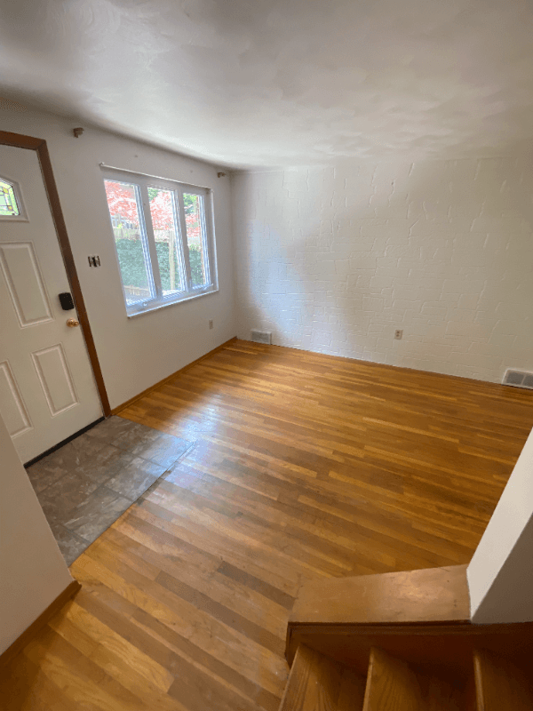 Verona House: 614 First St