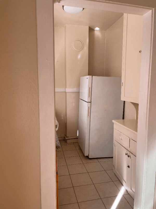 Oakland House: 3524 Foothill Blvd