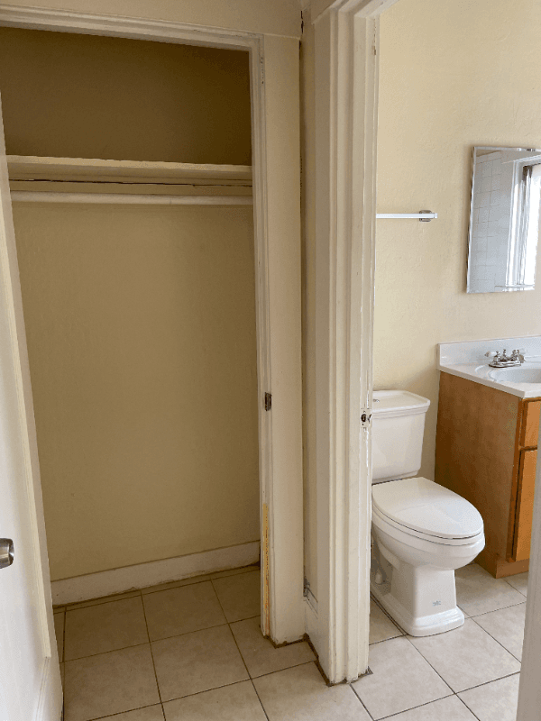 Oakland House: 3524 Foothill Blvd