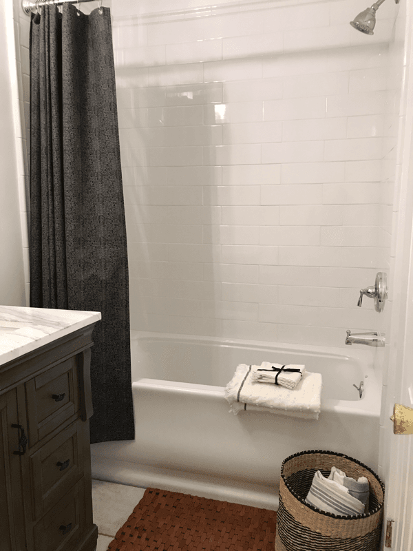 Saratoga Springs House: 575 North Broadway